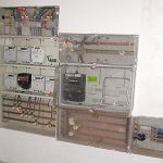 Modulos de contadores eléctricos y embarrado de conexiones